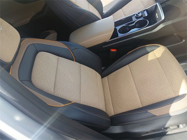 Used 2025 Chevrolet Equinox ACTIV w/ Safety and Technology Package image 23