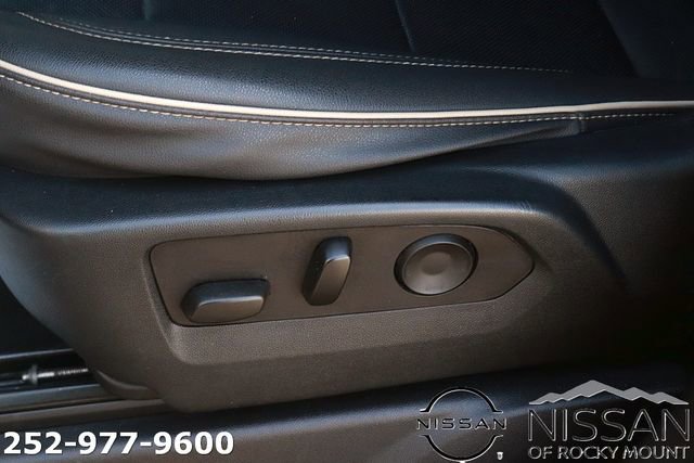Used 2023 Chevrolet Suburban Premier RWD image 19