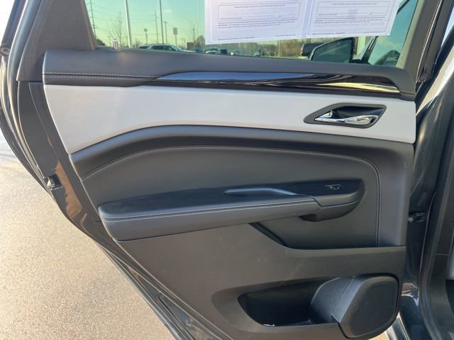 Used 2015 Cadillac SRX Luxury w/ Driver Awareness Package image 17