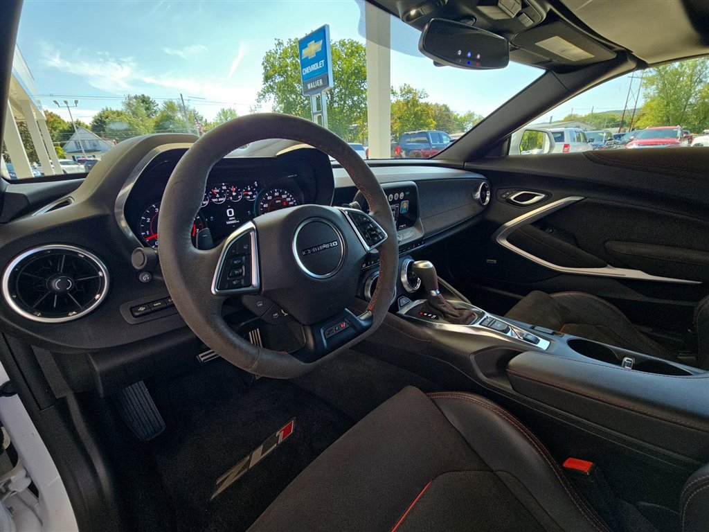 Used 2018 Chevrolet Camaro ZL1 image 10