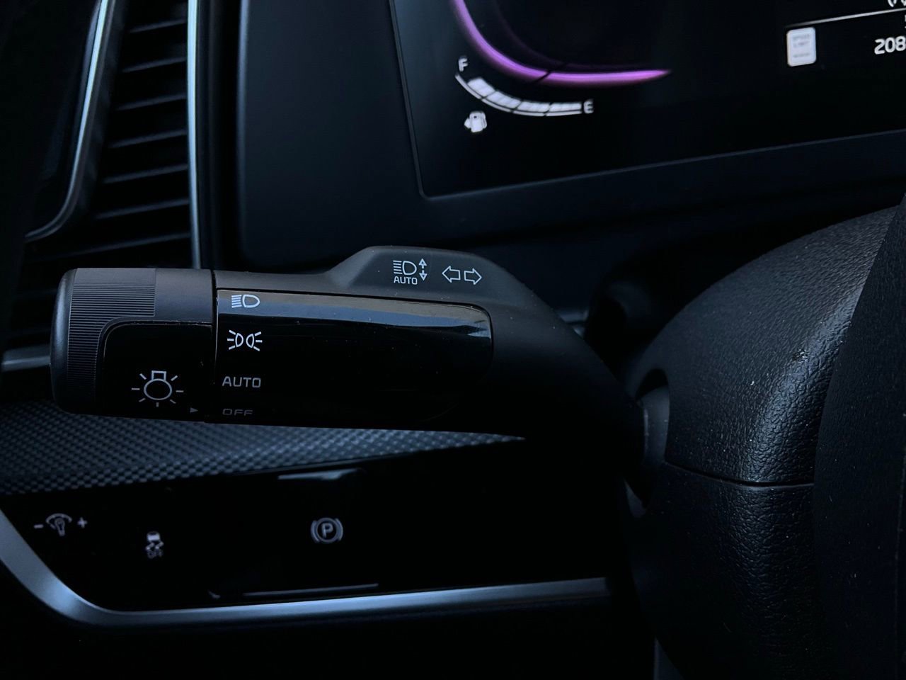 Used 2025 Kia Sportage LX image 33