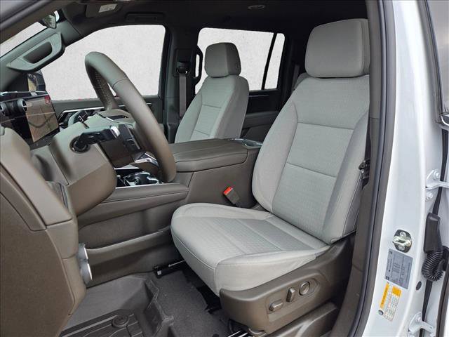 New 2026 Chevrolet Suburban LS image 4