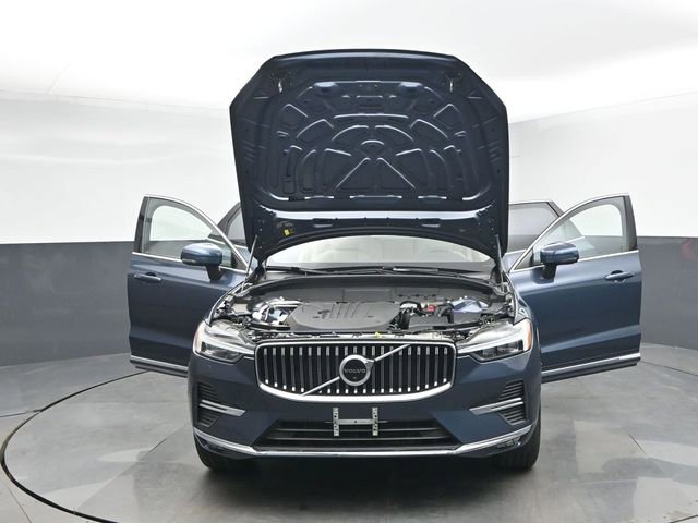 Used 2023 Volvo XC60 B5 Plus w/ Climate Package AWD/4WD image 50