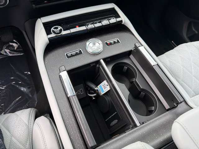 New 2027 Lincoln Navigator L Black Label AWD/4WD image 35