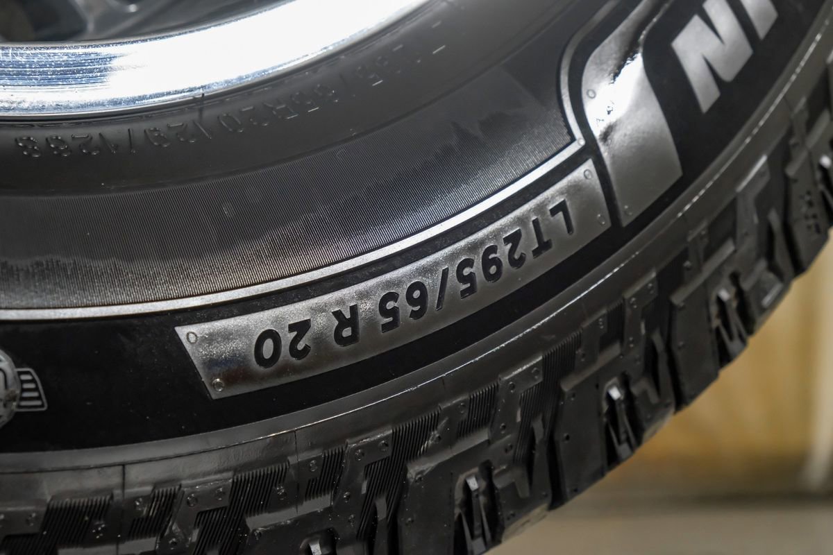 Used 2020 RAM 3500 Limited image 59