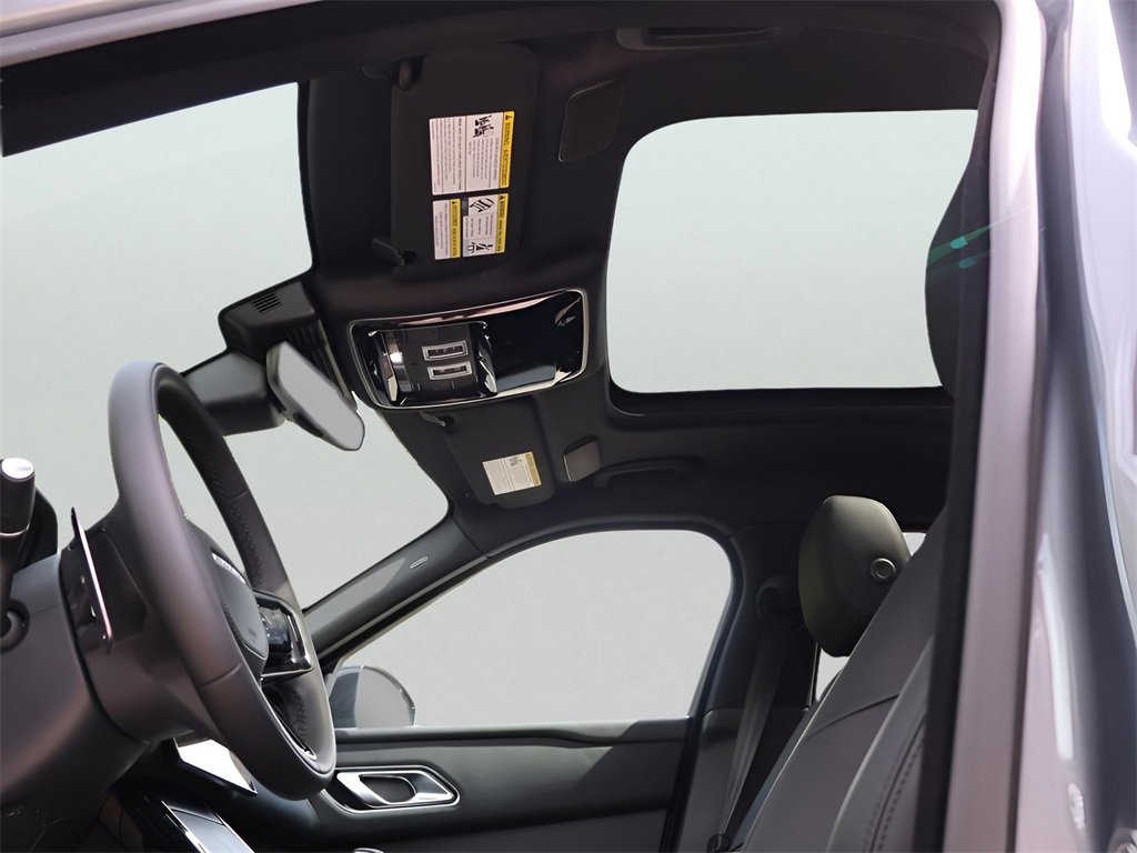 New 2026 Land Rover Range Rover Velar Dynamic SE image 39