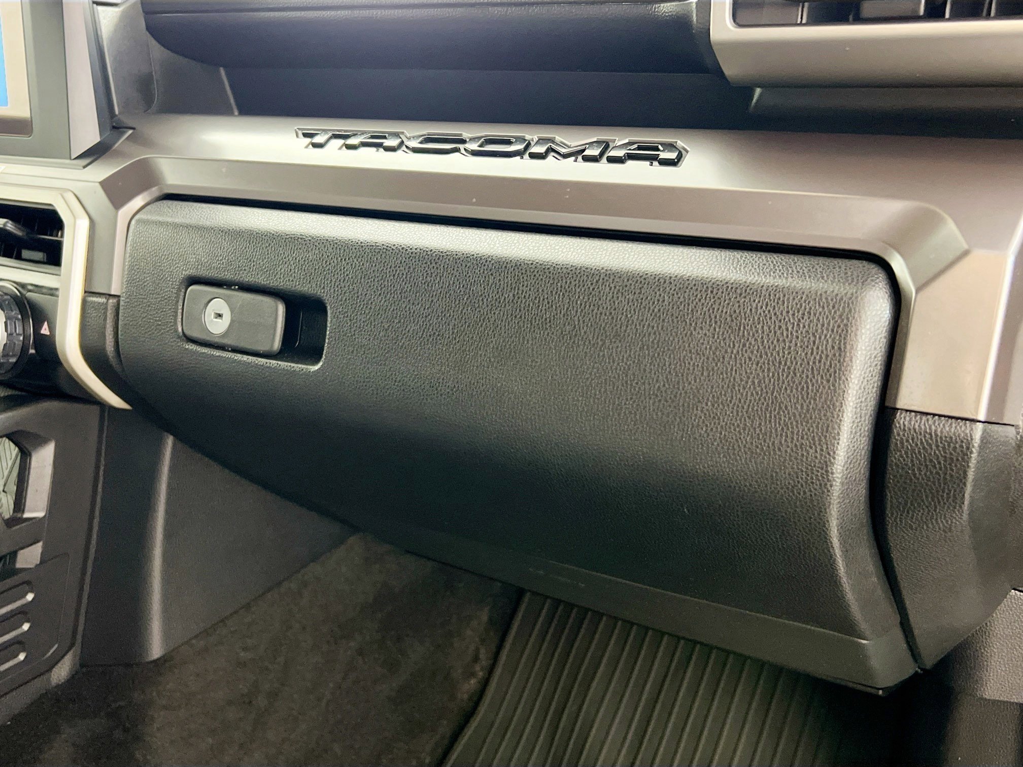 Used 2024 Toyota Tacoma SR5 RWD image 35