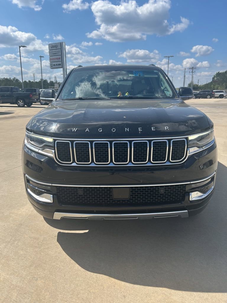 Used 2022 Jeep Wagoneer Series III w/ Premium Group I image 2