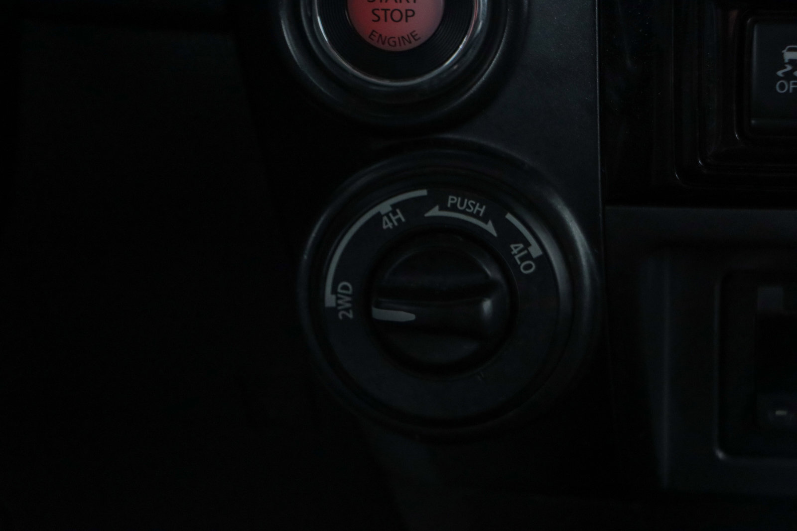 Used 2021 Nissan Titan PRO-4X w/ Pro-4x Utility Package image 22