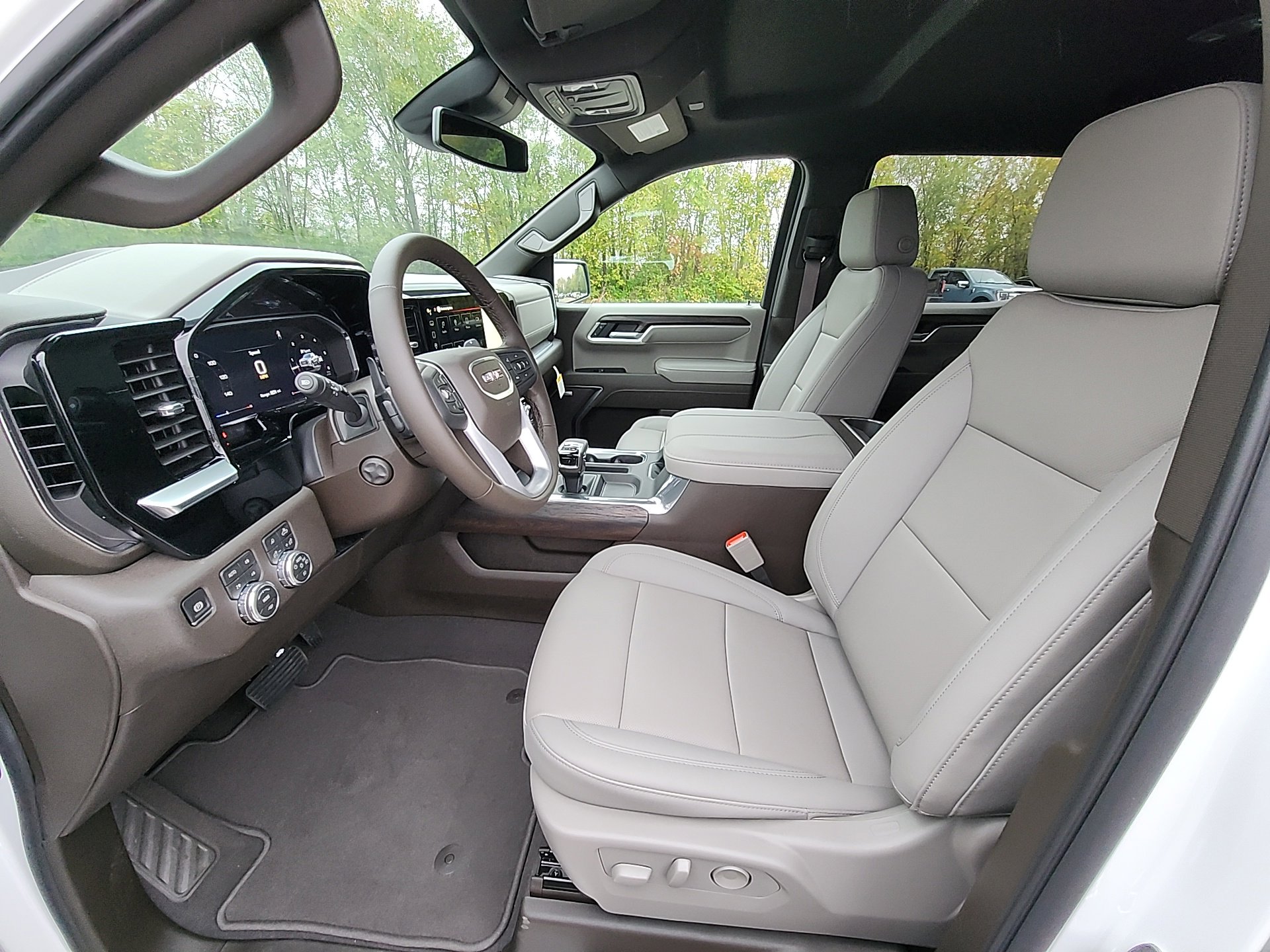 New 2026 GMC Sierra 1500 SLT w/ SLT Premium Package image 17