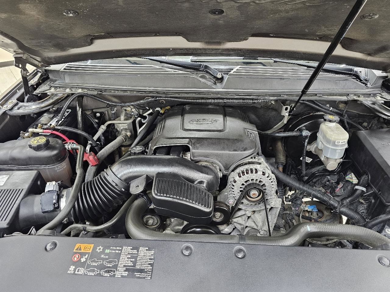 Used 2014 Cadillac Escalade Platinum AWD/4WD image 43