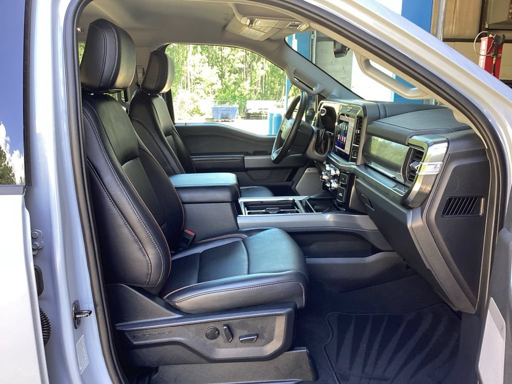 Used 2025 Ford F250 Lariat w/ Black Appearance Package AWD/4WD image 40