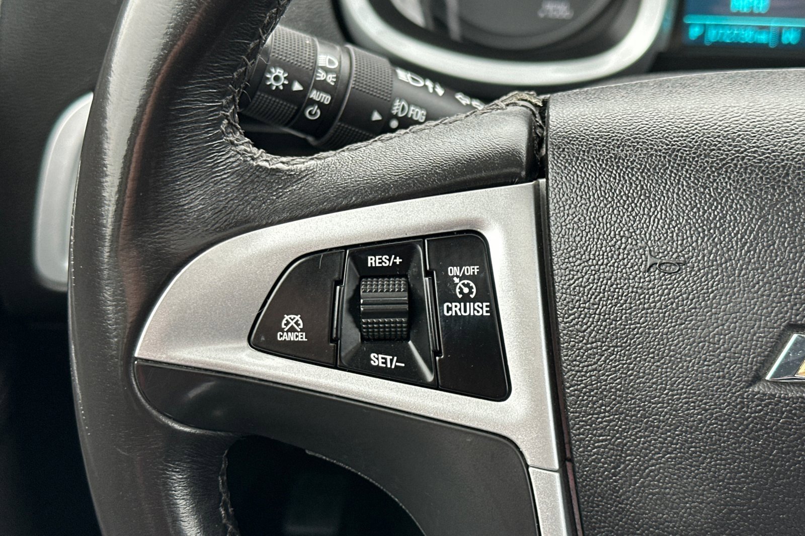 Used 2017 Chevrolet Equinox Premier w/ Enhanced Convenience Package image 25