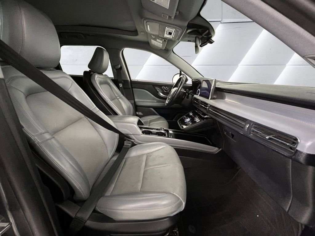 Used 2021 Lincoln Corsair FWD w/ Premium Package image 13