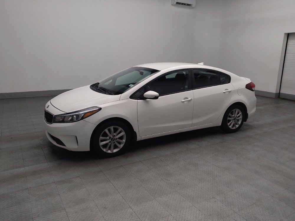 Used 2017 Kia Forte S image 2