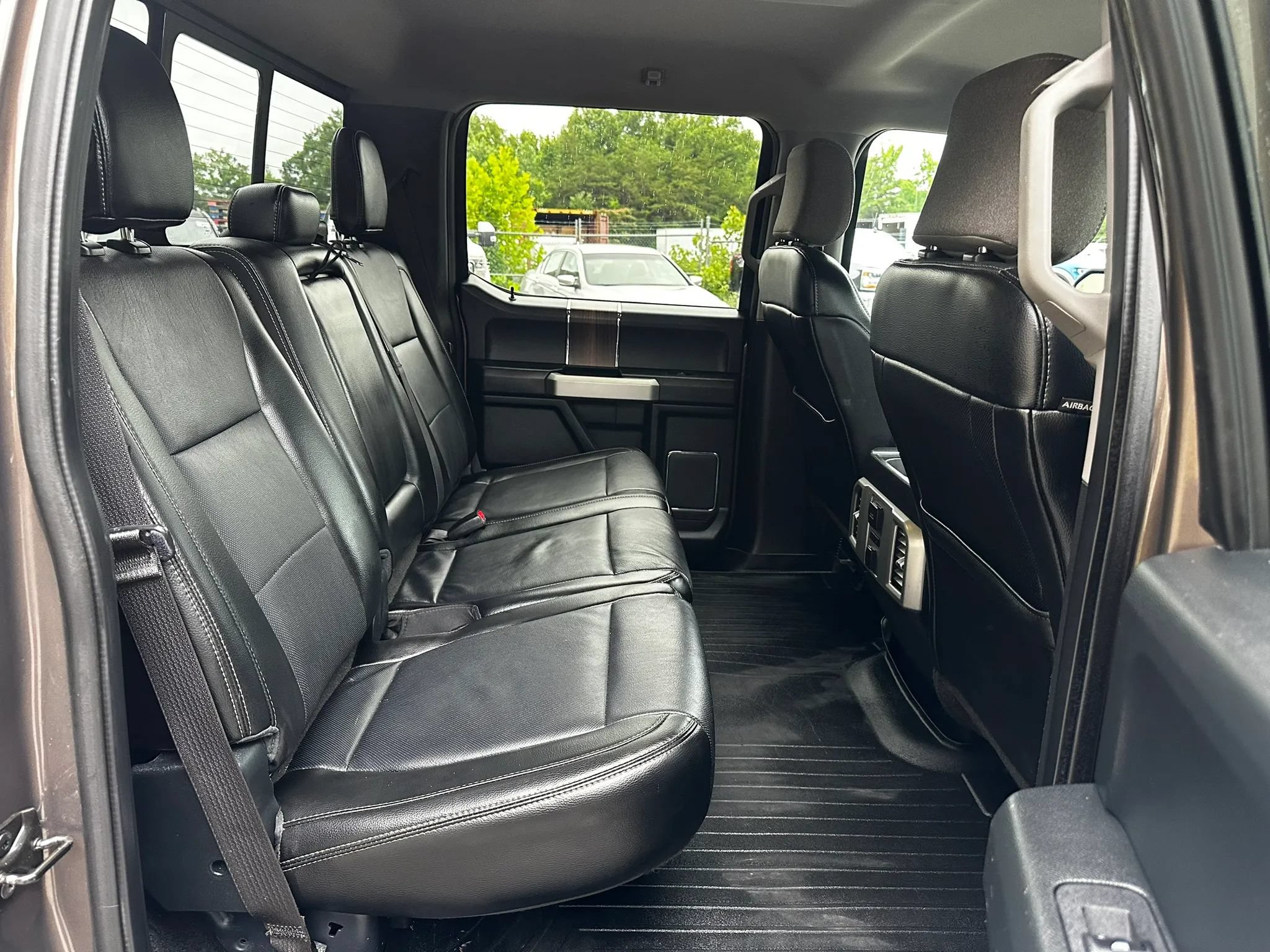 Used 2015 Ford F150 Lariat w/ Equipment Group 502A Luxury AWD/4WD image 36