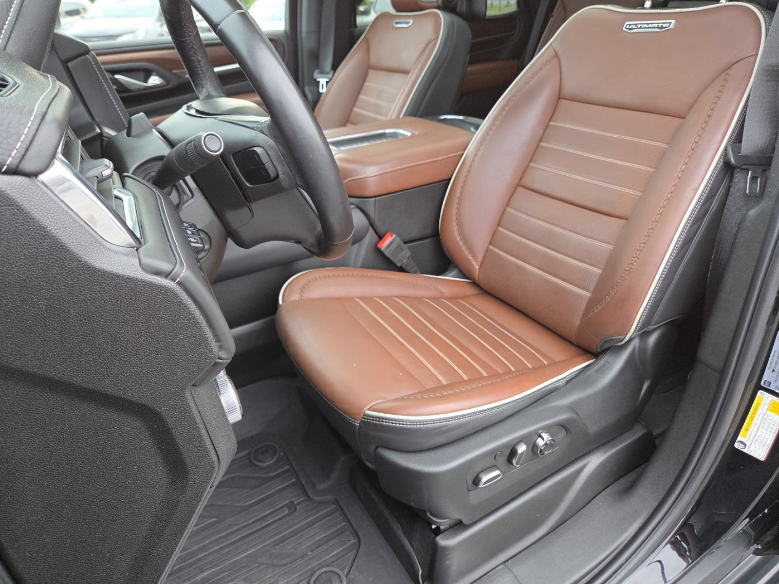 Used 2023 GMC Yukon Denali Ultimate AWD/4WD image 35
