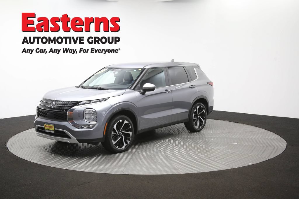 Used 2024 Mitsubishi Outlander SE AWD/4WD image 56