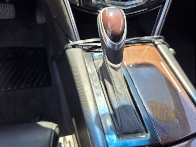 Used 2014 Cadillac XTS Luxury FWD image 25
