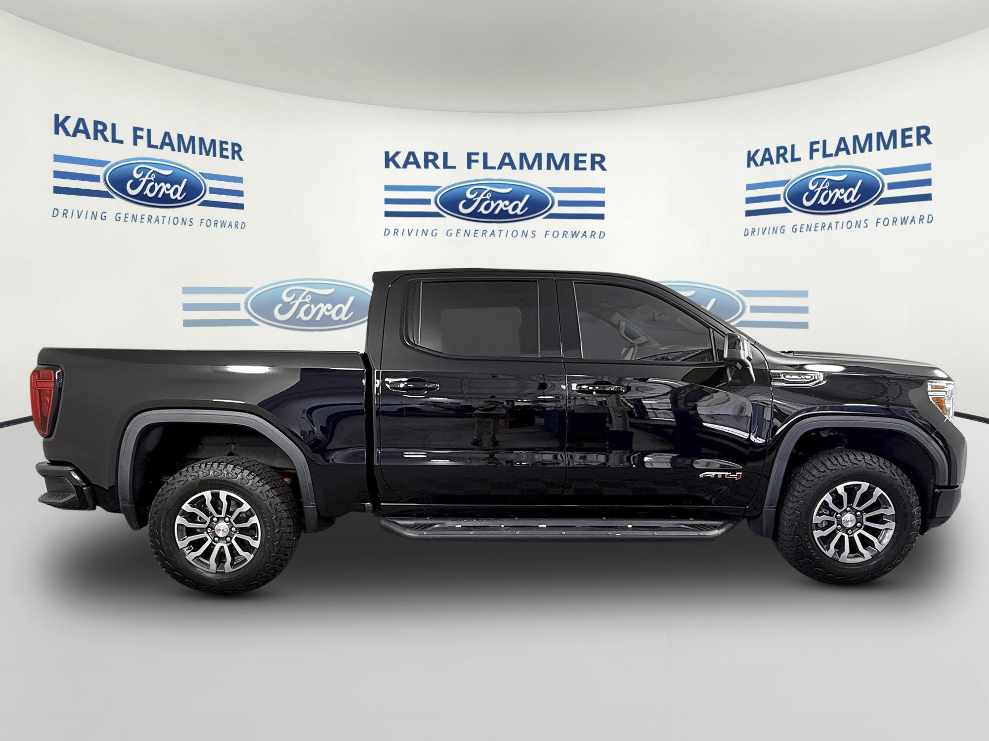 Used 2020 GMC Sierra 1500 AT4 w/ AT4 Premium Package AWD/4WD image 2