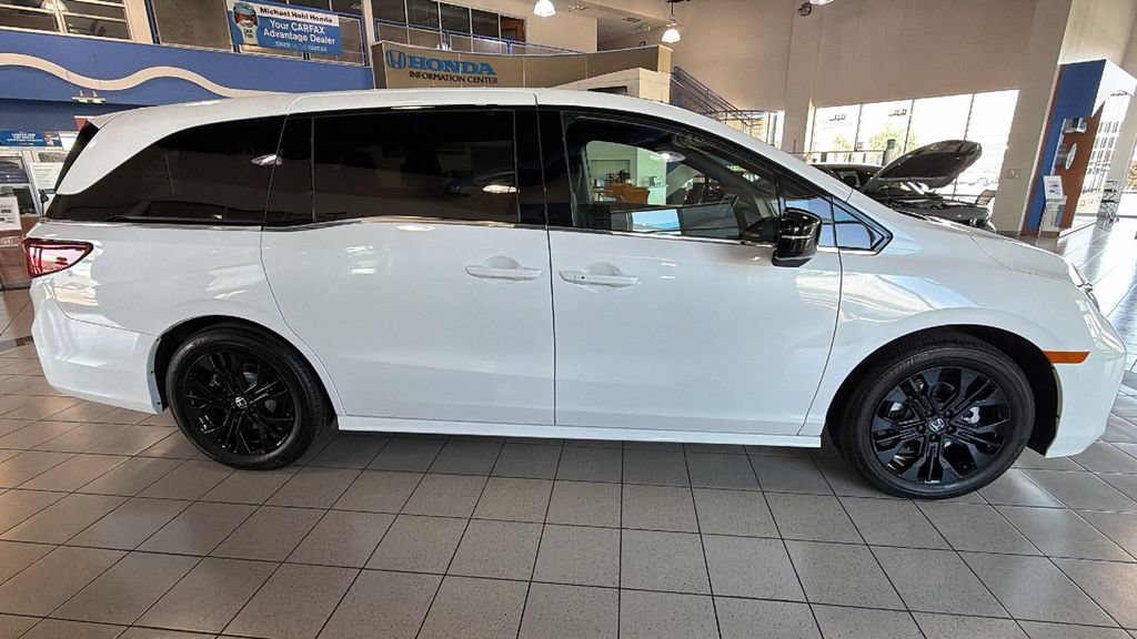 New 2026 Honda Odyssey Sport-L image 2