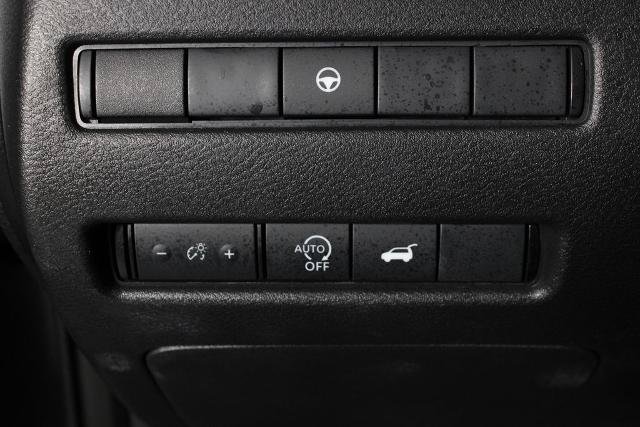 Certified 2026 Nissan Rogue SL FWD image 24