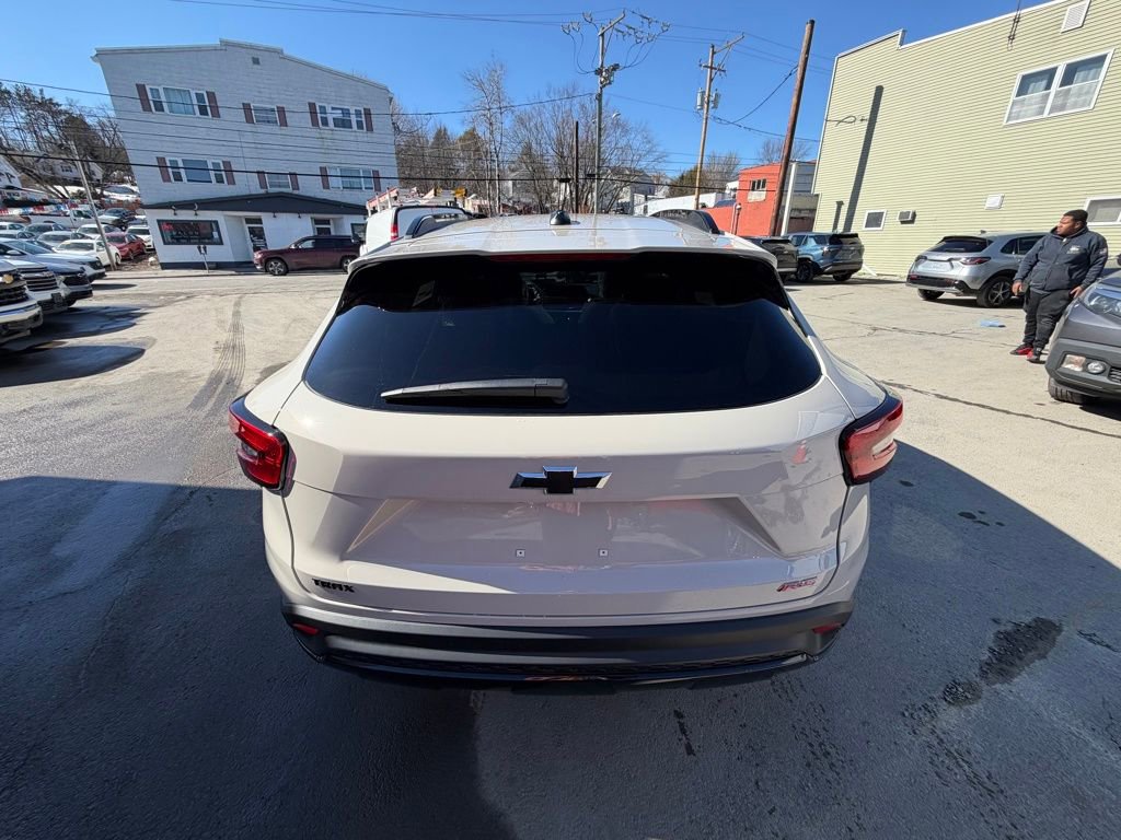 New 2026 Chevrolet Trax RS image 4