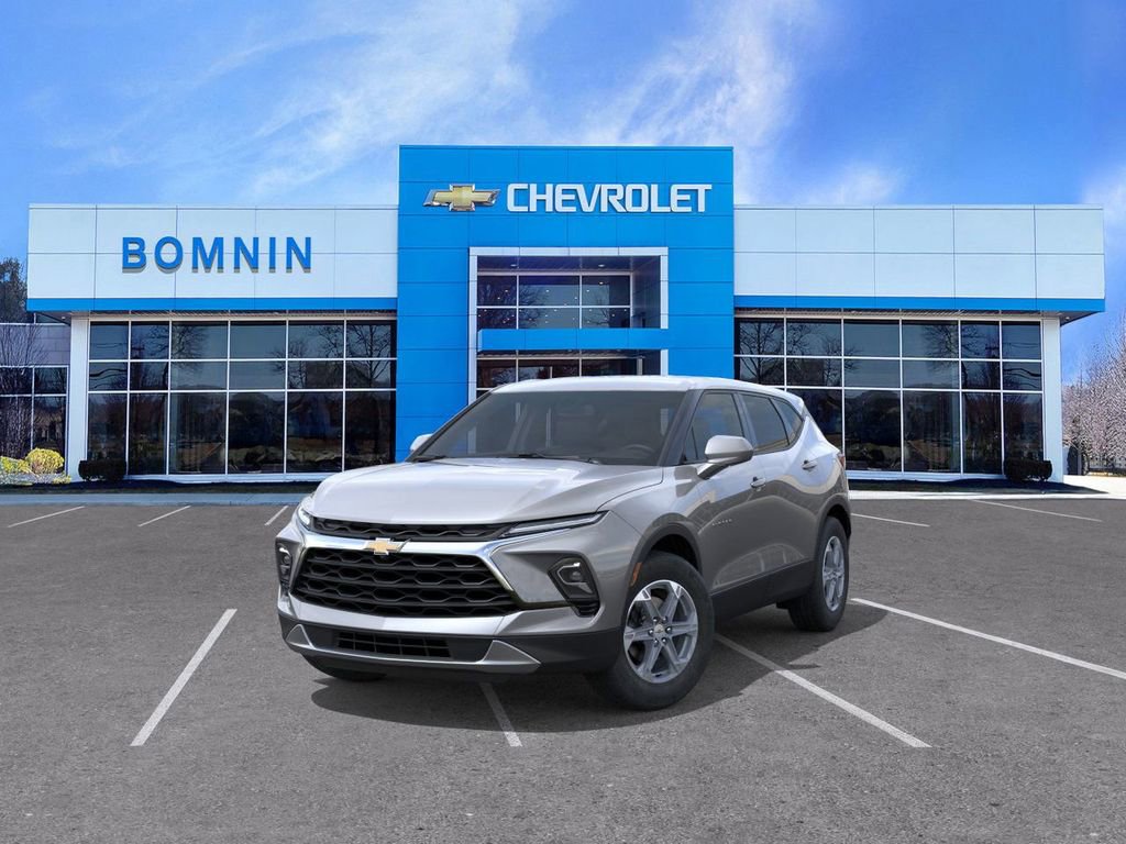 New 2025 Chevrolet Blazer LT image 8