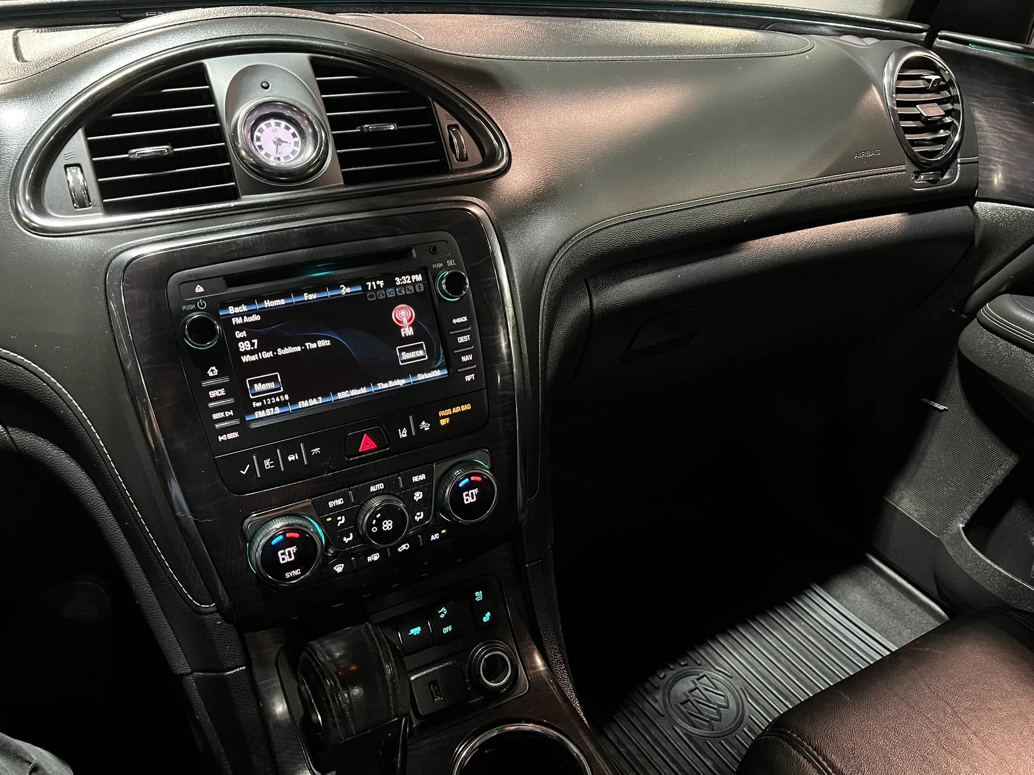 Used 2017 Buick Enclave Premium w/ Experience Buick Package AWD/4WD image 12