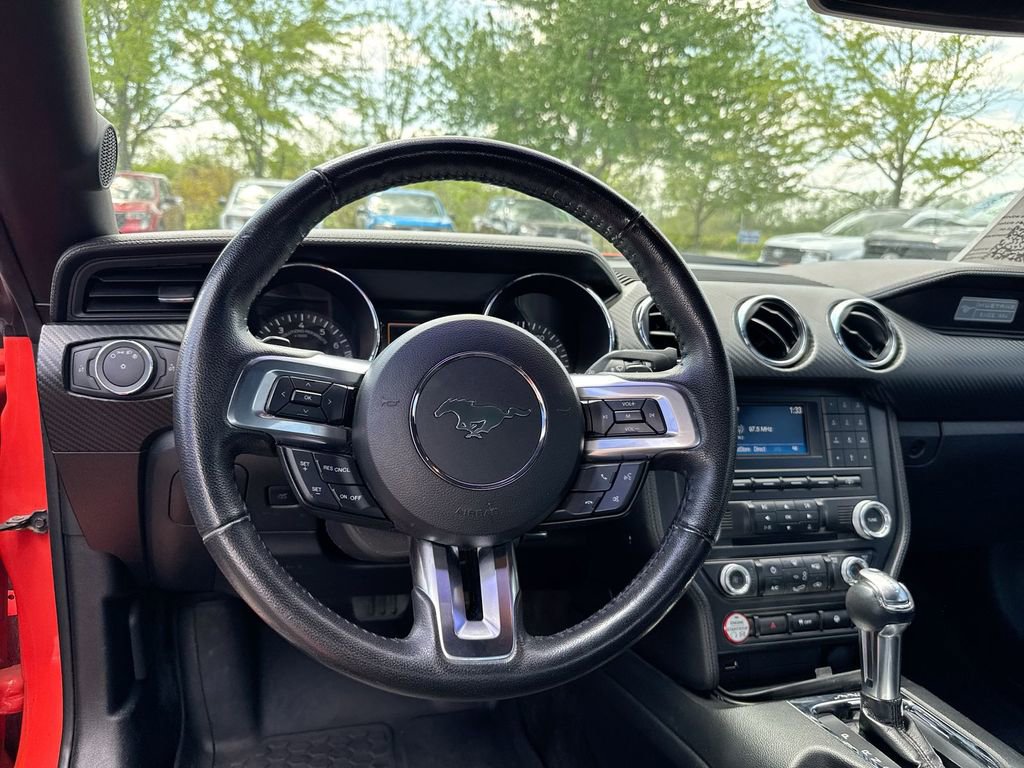 Used 2016 Ford Mustang Coupe RWD image 11