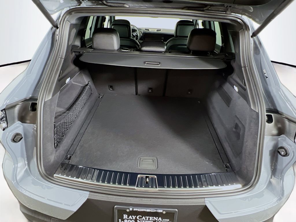 New 2026 Porsche Cayenne image 28