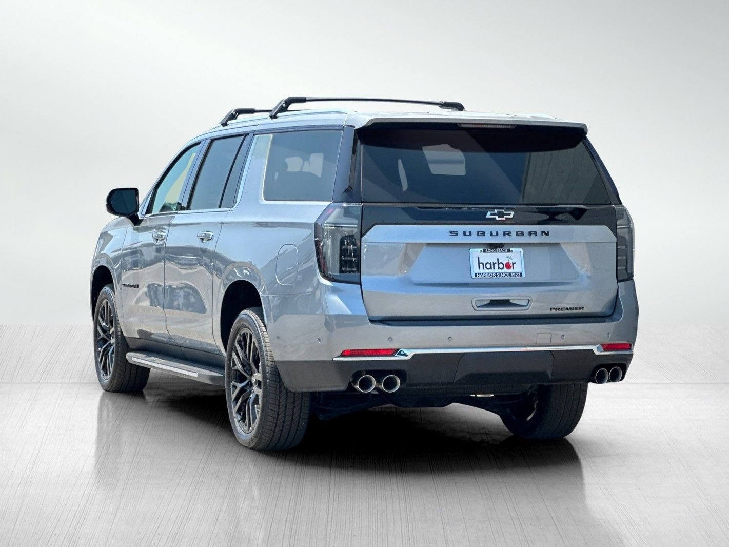 New 2025 Chevrolet Suburban Premier AWD/4WD image 6