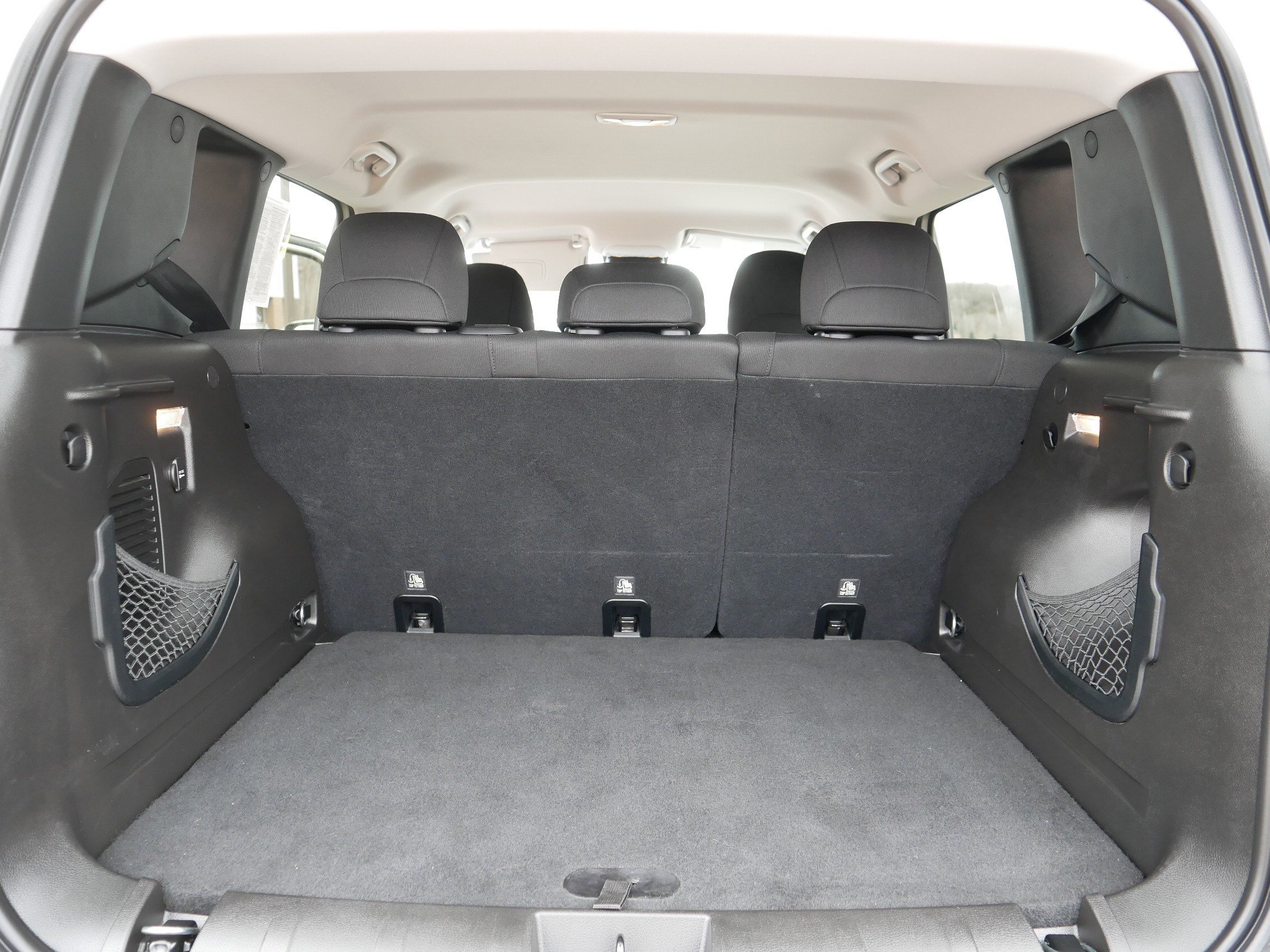 Used 2017 Jeep Renegade Latitude w/ Cold Weather Group image 18