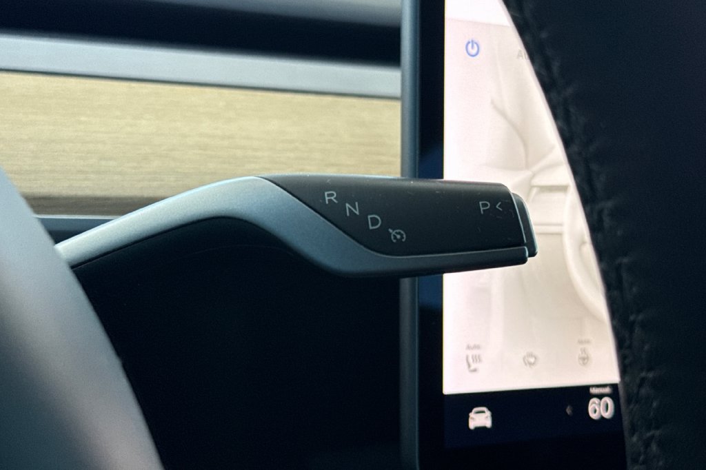 Used 2022 Tesla Model Y Performance AWD/4WD image 25