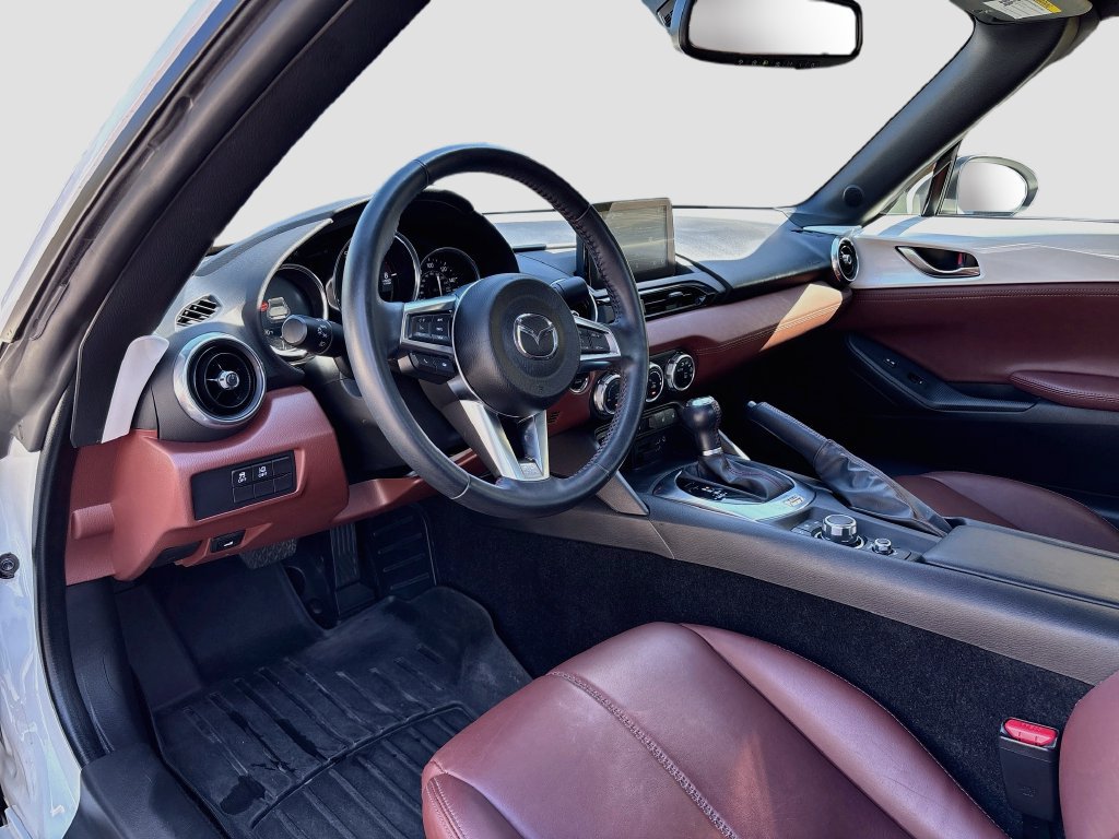 Used 2019 MAZDA MX-5 Miata RF Grand Touring RWD image 9