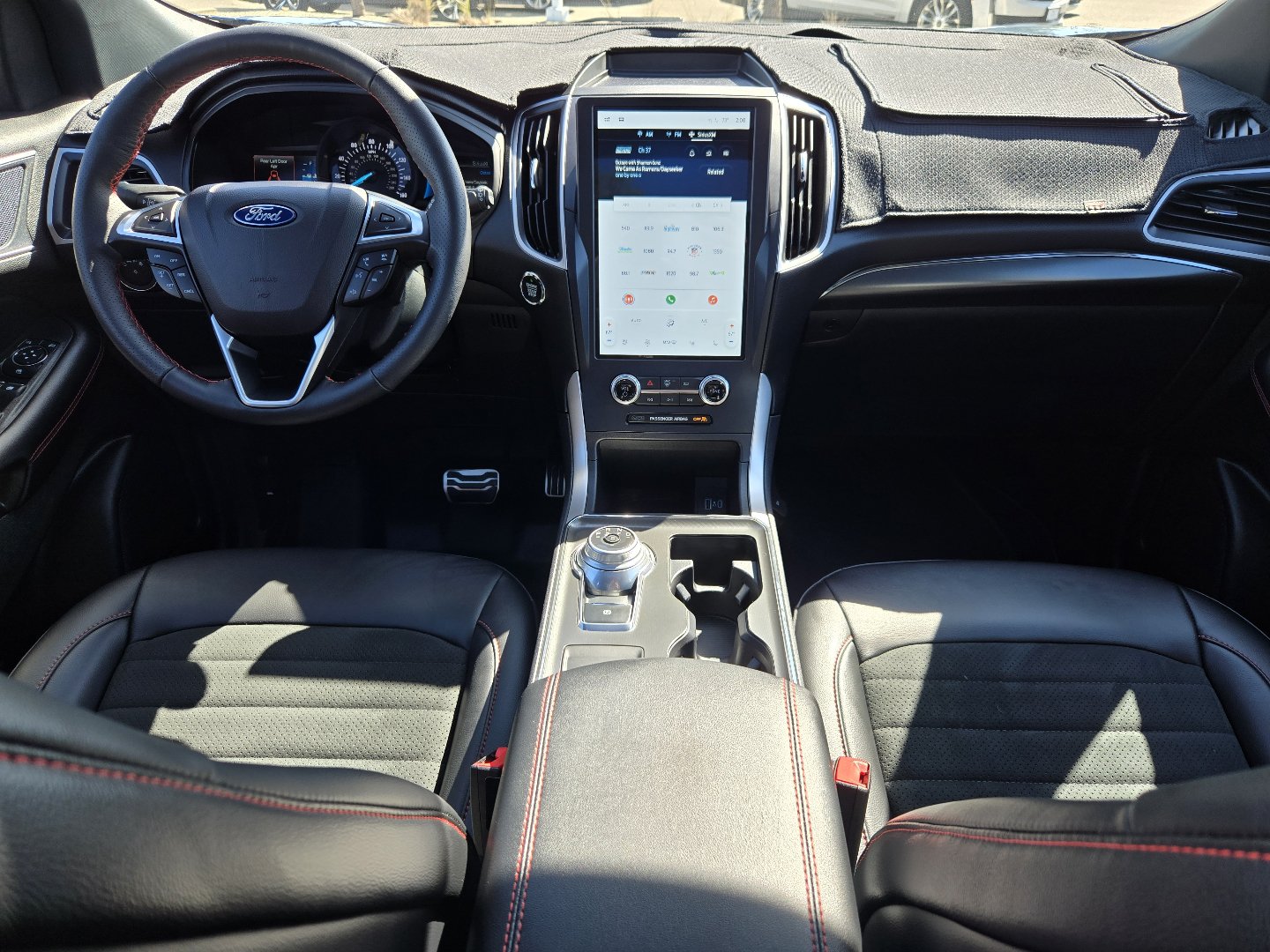Used 2023 Ford Edge ST-Line AWD/4WD image 2
