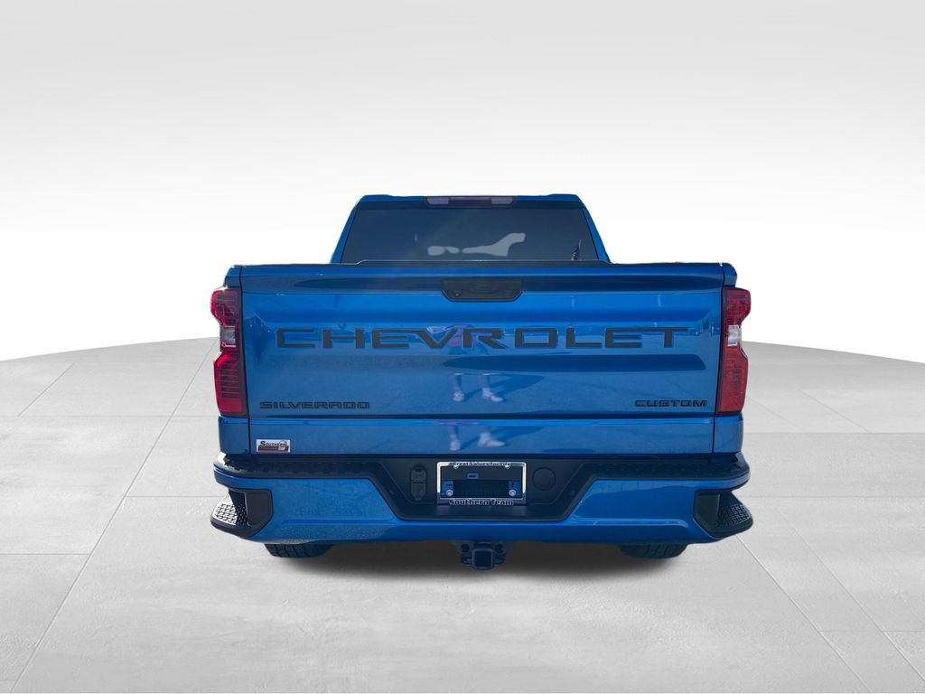 Used 2022 Chevrolet Silverado 1500 Custom w/ LPO, Dark Essentials Package AWD/4WD image 5