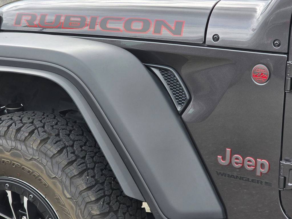 Used 2024 Jeep Wrangler Unlimited Rubicon w/ XTREMEE 35" Tire Package image 9