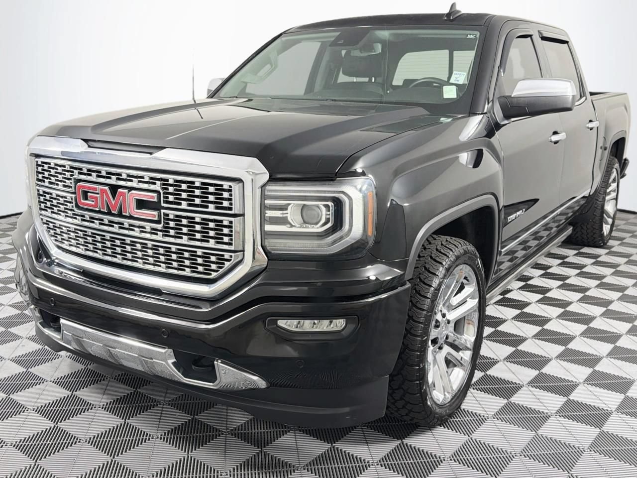 Used 2017 GMC Sierra 1500 Denali AWD/4WD image 5