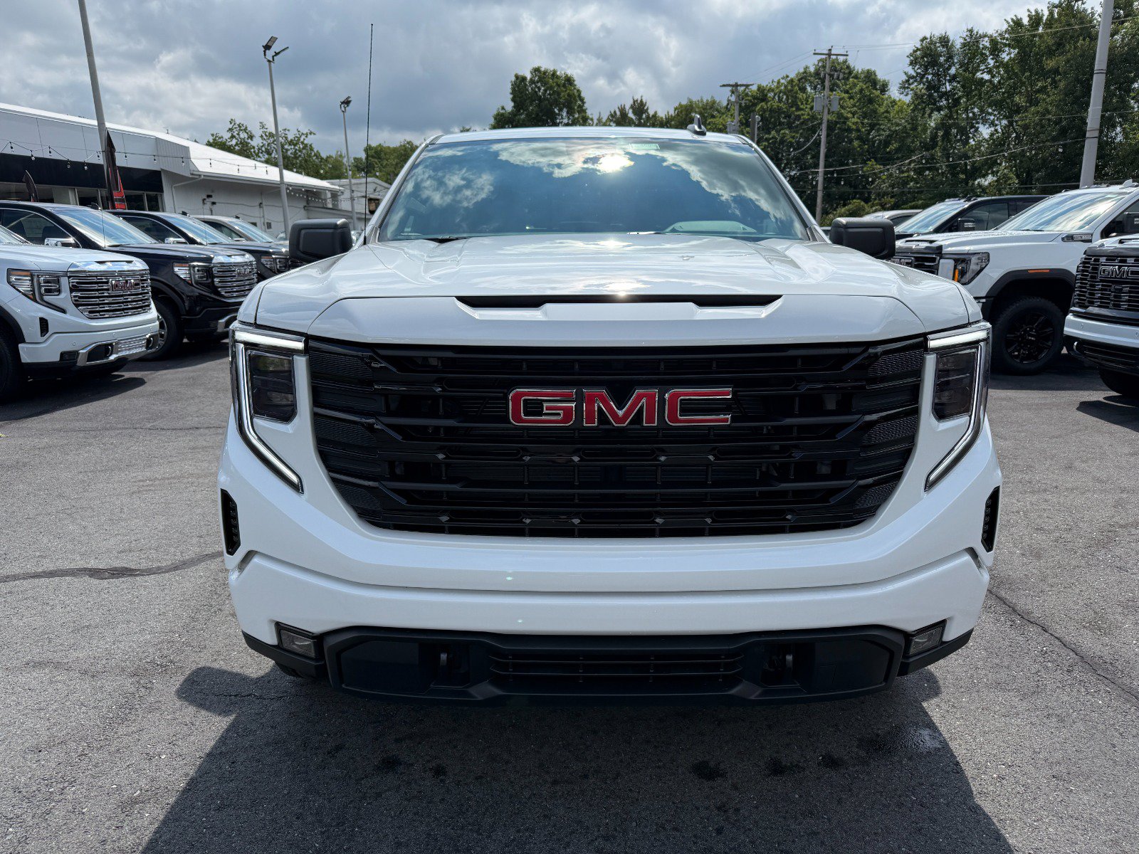 New 2026 GMC Sierra 1500 Elevation w/ Preferred Package AWD/4WD image 8