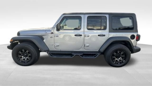 Used 2018 Jeep Wrangler Unlimited Sport image 2
