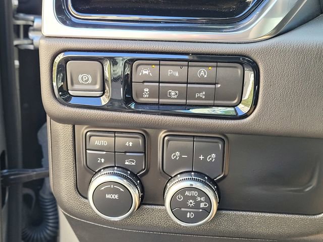 Used 2025 GMC Yukon Denali image 25