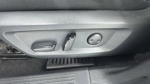 Certified 2023 Nissan Rogue SV image 11