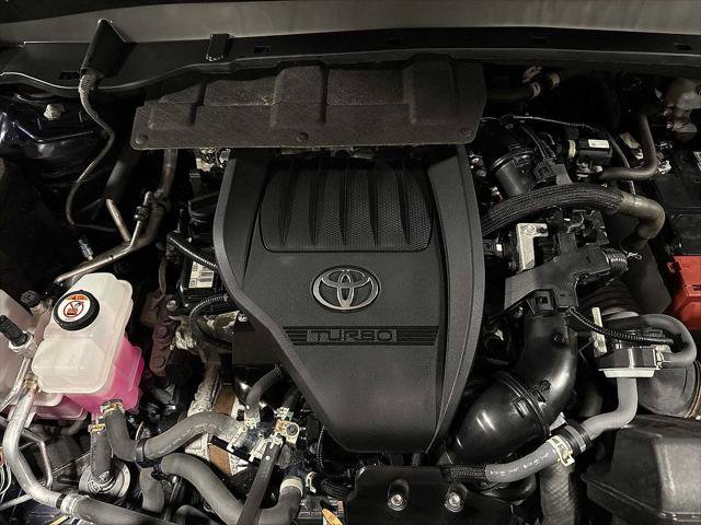 Certified 2024 Toyota Grand Highlander AWD image 12
