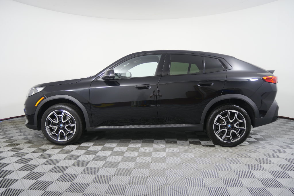 Certified 2026 BMW X2 xDrive28i AWD/4WD image 7