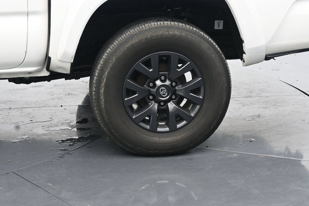 Used 2023 Toyota Tacoma SR5 AWD/4WD image 13