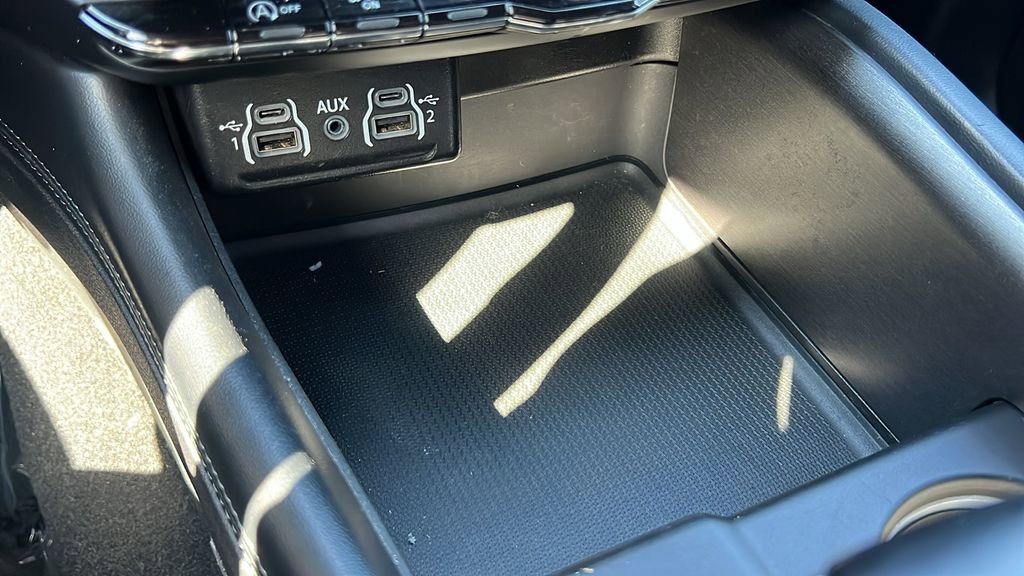 Used 2023 Dodge Durango SXT image 18