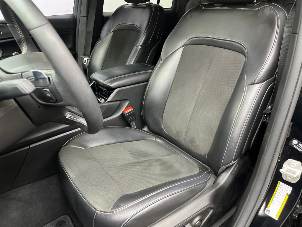 Used 2023 Jeep Grand Cherokee Altitude RWD image 18