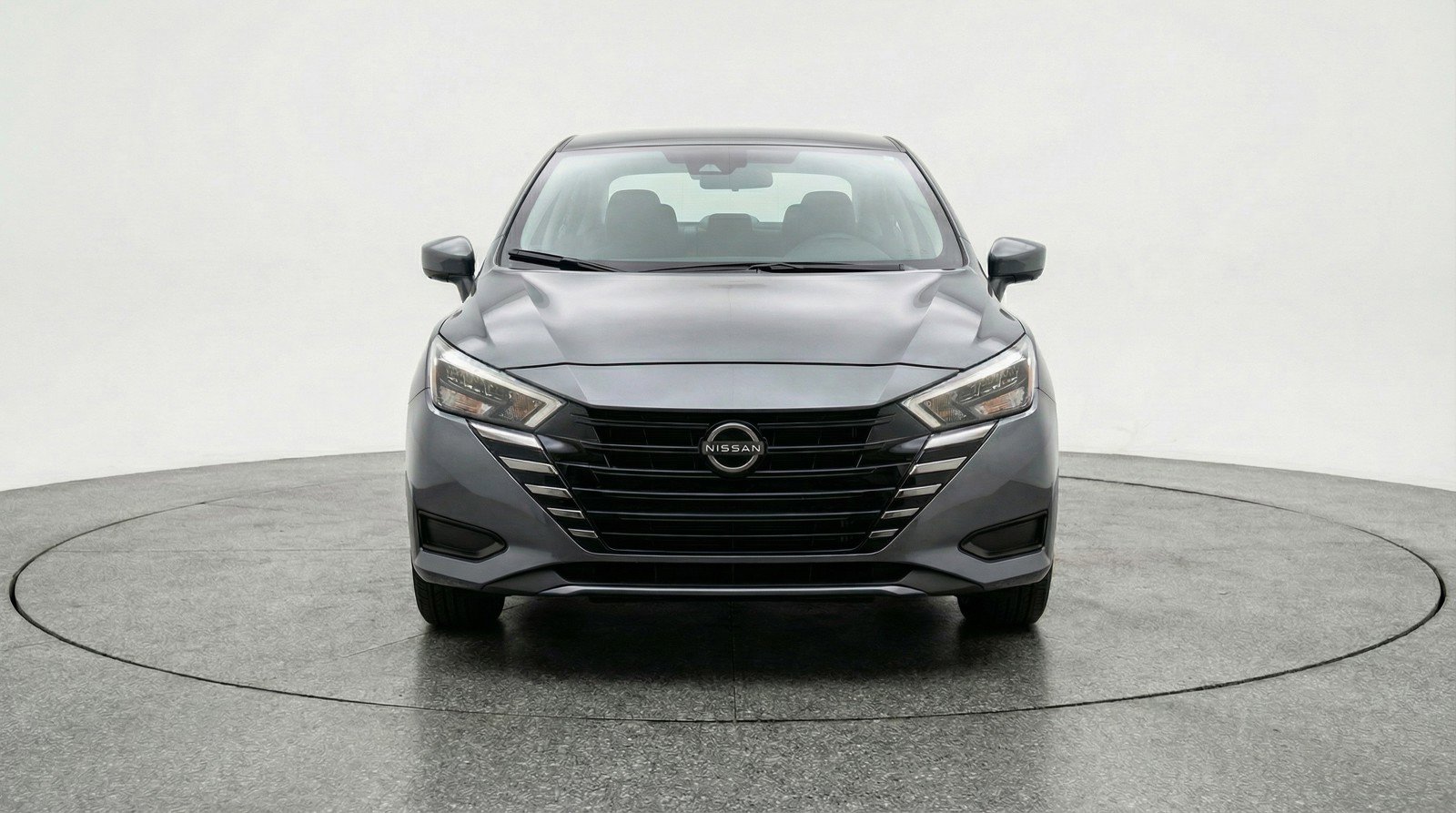 Used 2025 Nissan Versa SV image 2