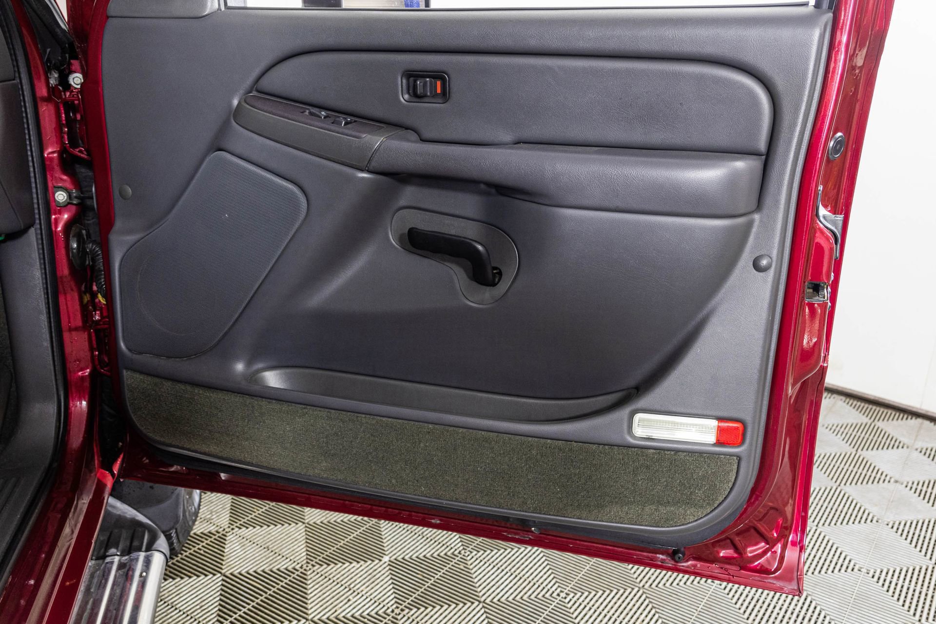 Used 2005 Chevrolet Silverado 3500 LS w/ Heavy-Duty Power Package RWD image 42